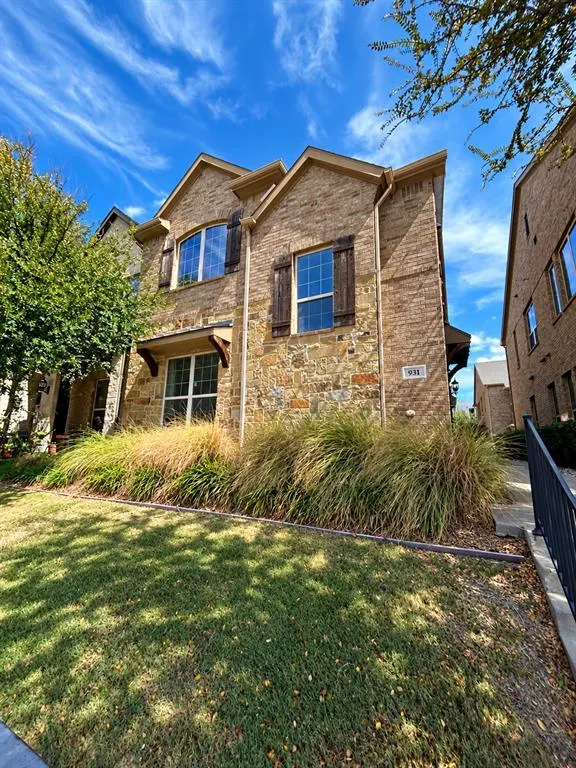 931 Whitehall Drive