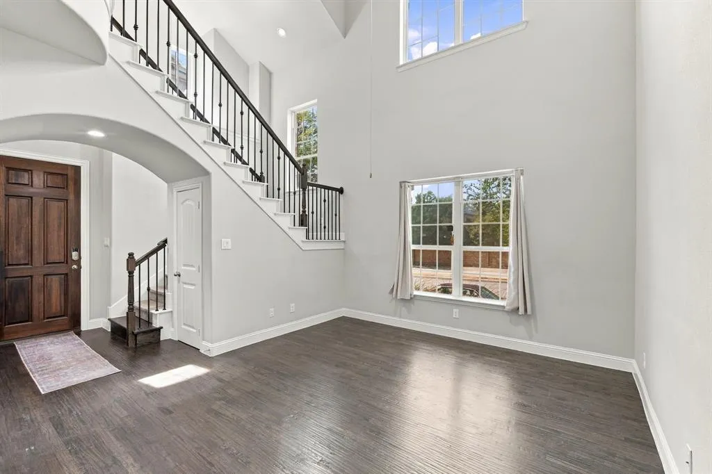 931 Whitehall Drive