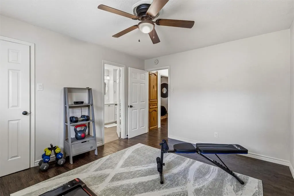 2904 Foxboro Drive