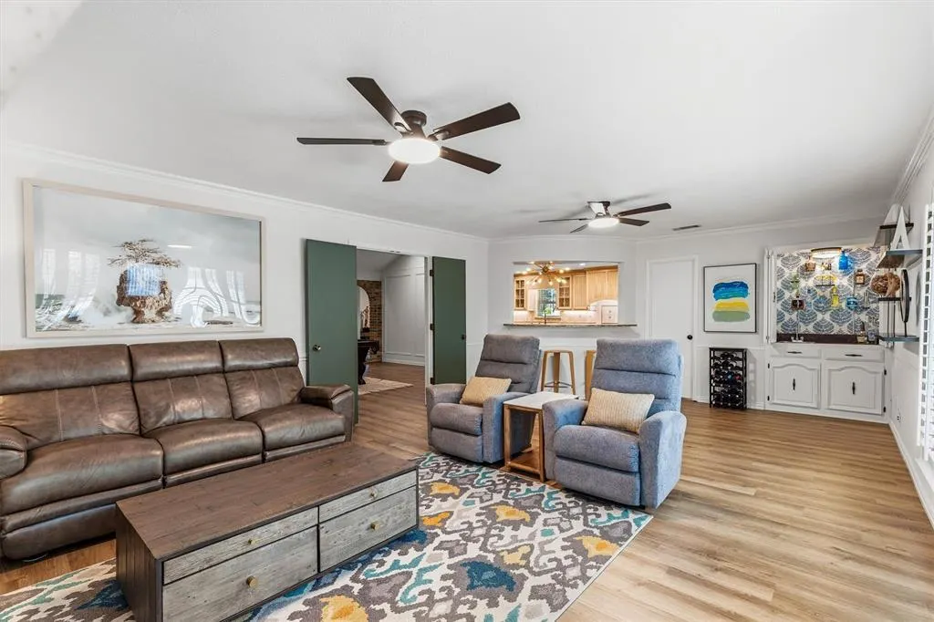 2904 Foxboro Drive