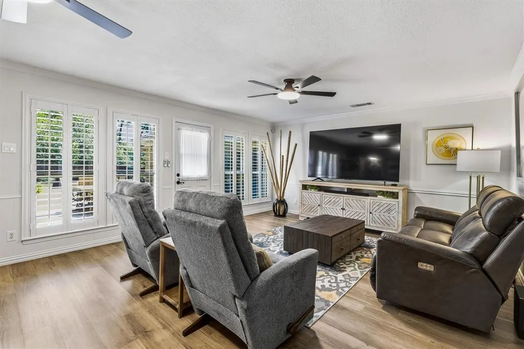 2904 Foxboro Drive