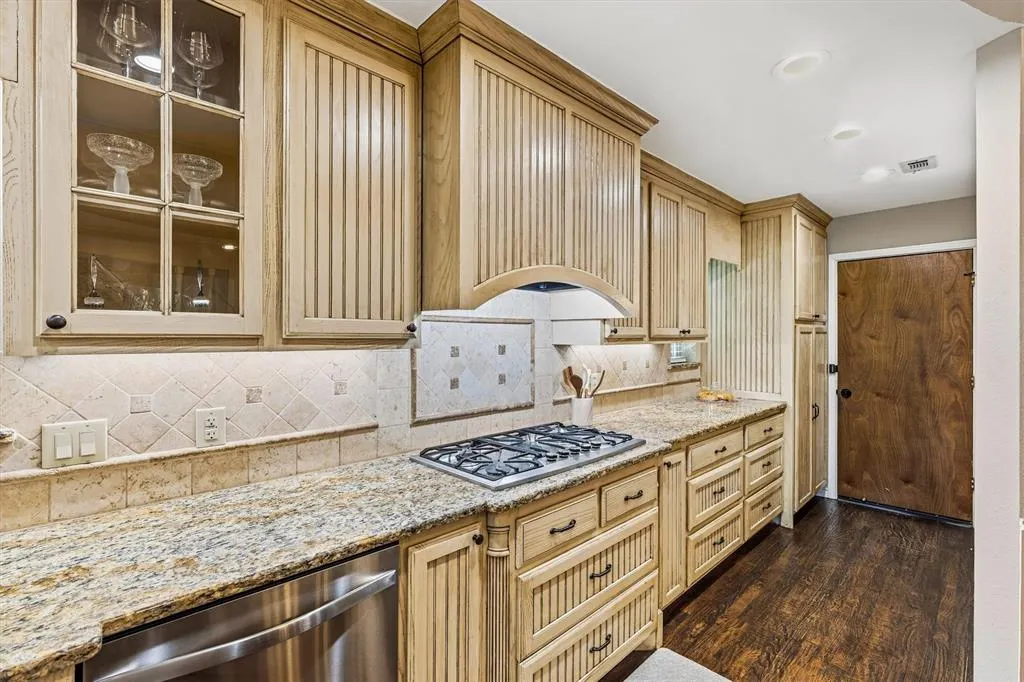2904 Foxboro Drive
