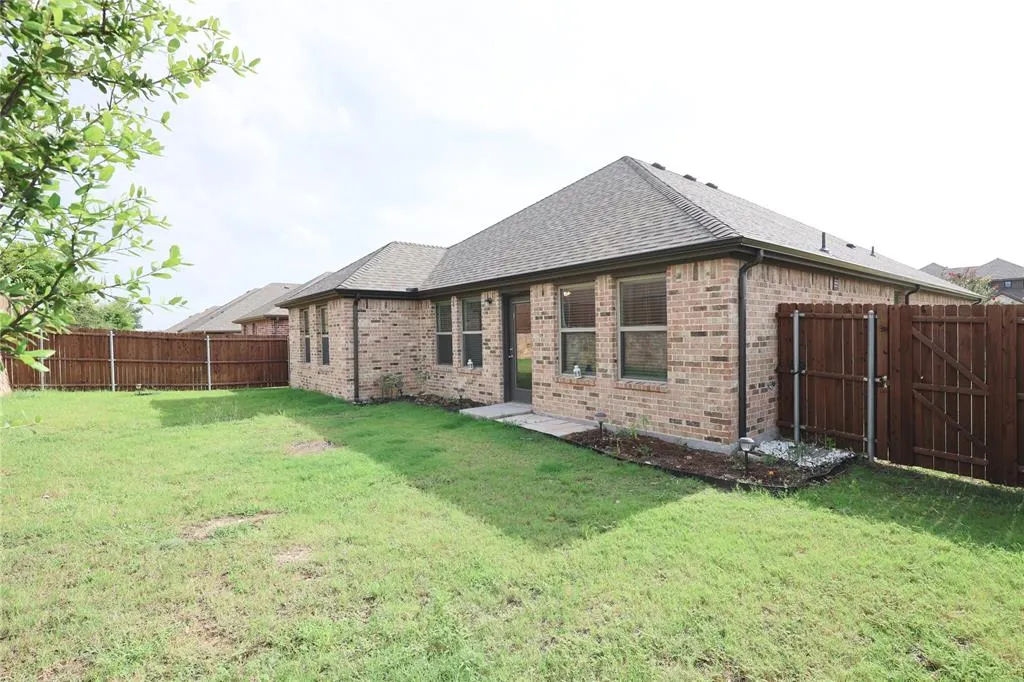 4012 Mockingbird Lane