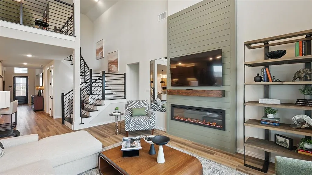 1316 Huntington Drive