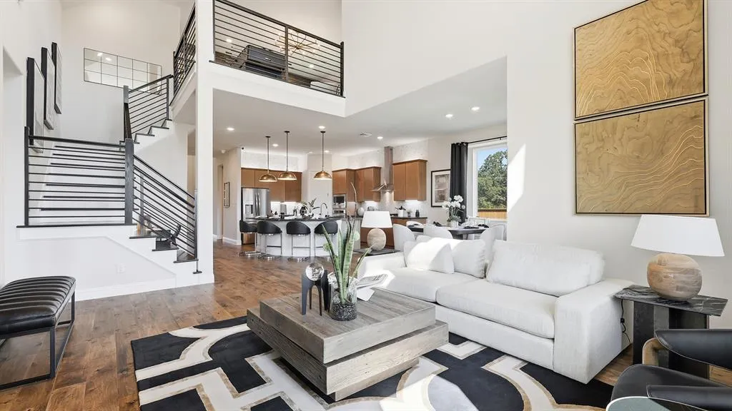 1316 Huntington Drive