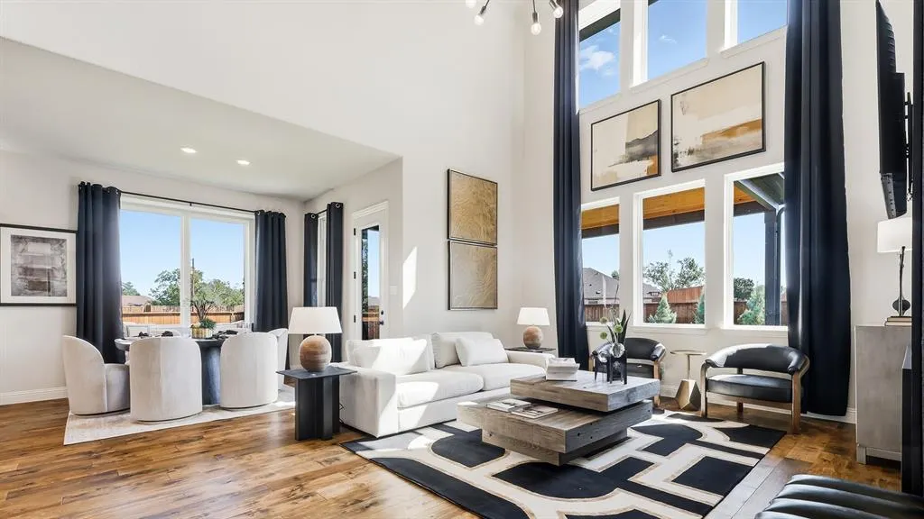 1316 Huntington Drive
