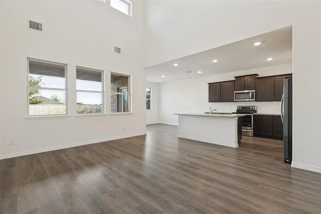 1012 Crepe Myrtle Lane