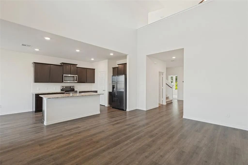 1012 Crepe Myrtle Lane