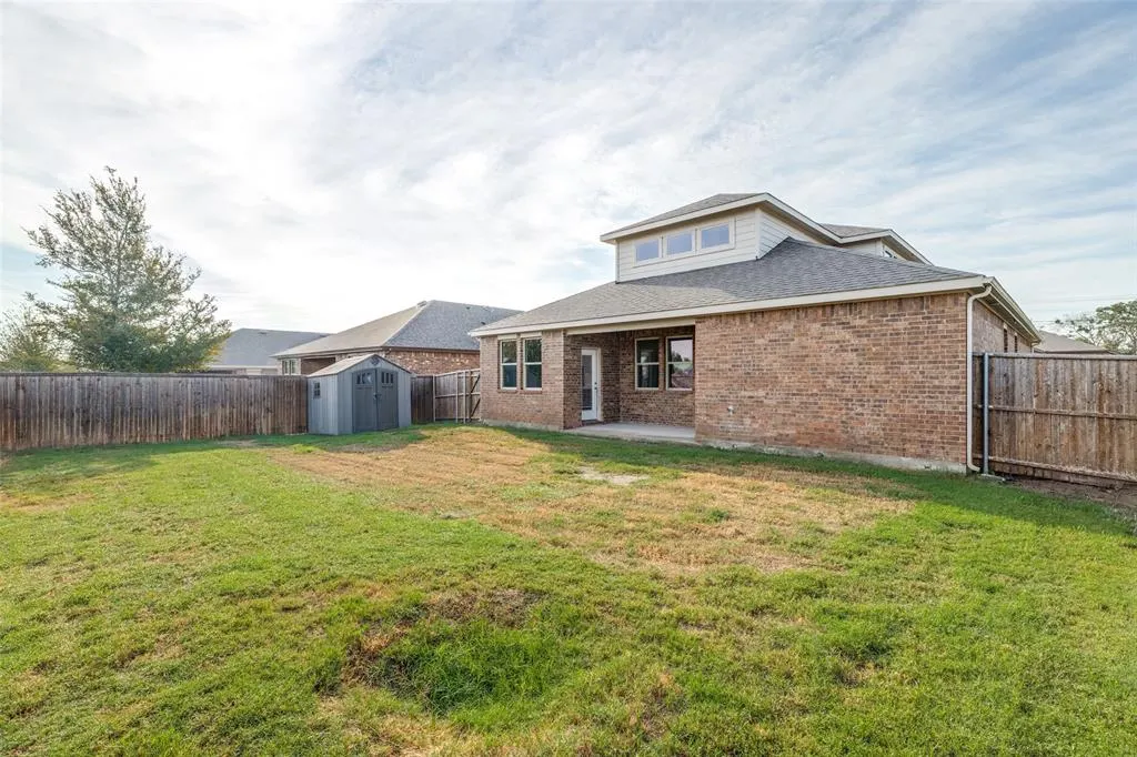 1012 Crepe Myrtle Lane