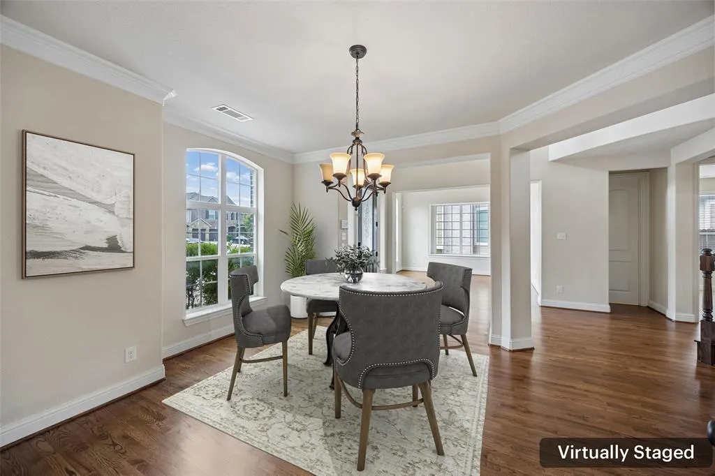 3537 Acropolis Way