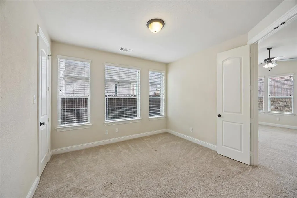 3537 Acropolis Way
