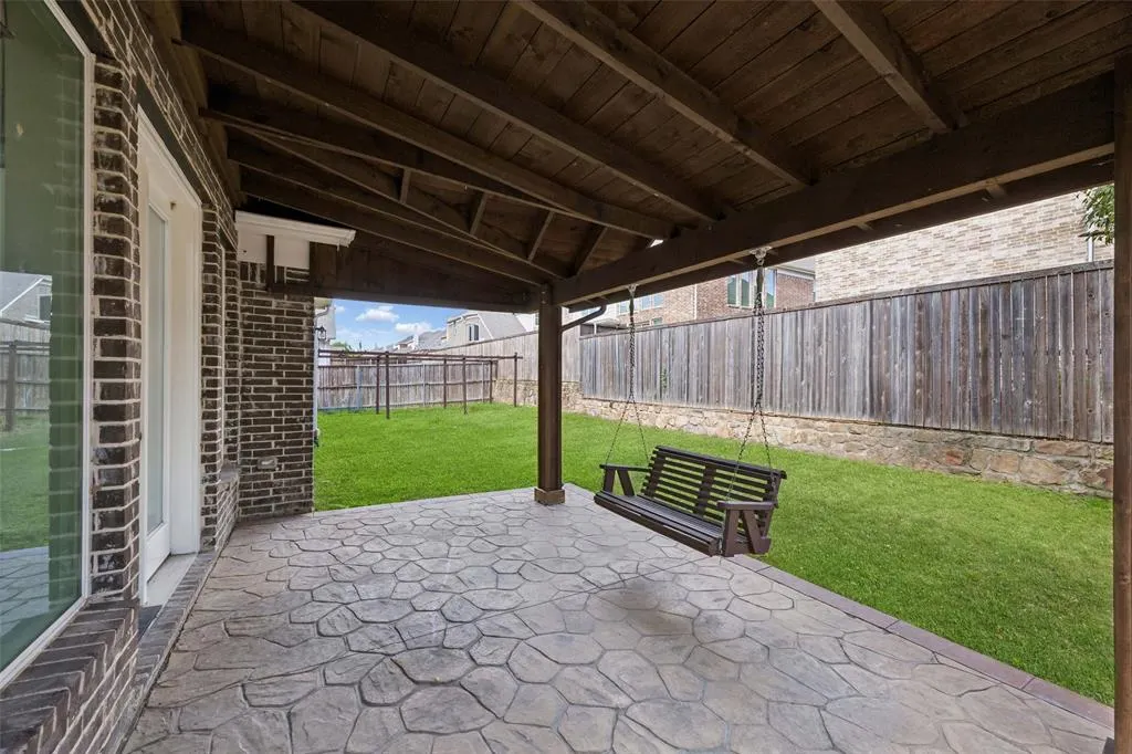 3537 Acropolis Way