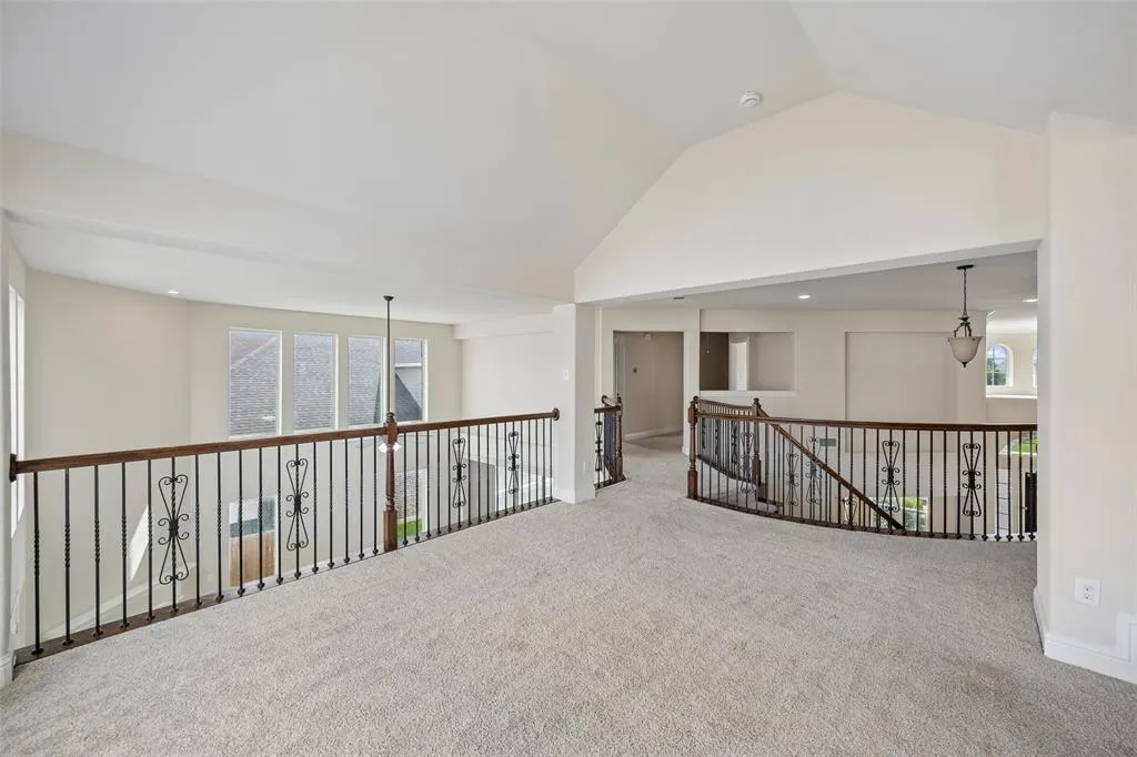 3537 Acropolis Way