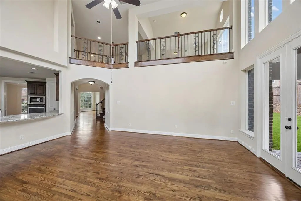 3537 Acropolis Way