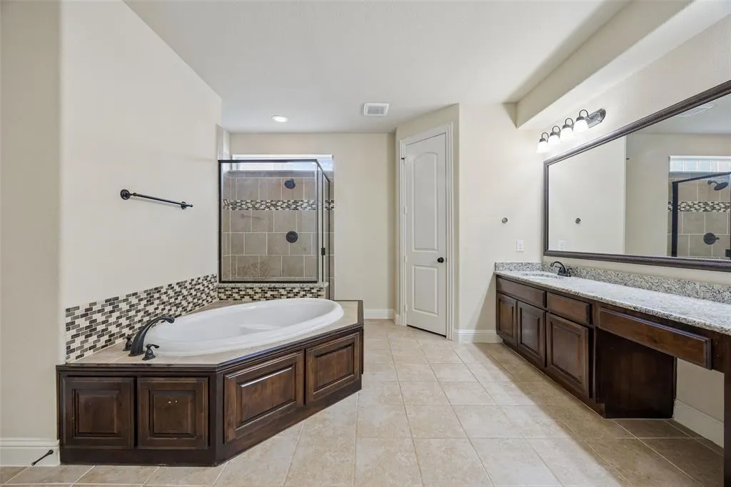 3537 Acropolis Way
