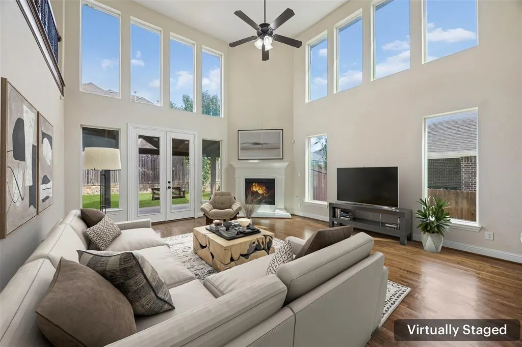 3537 Acropolis Way
