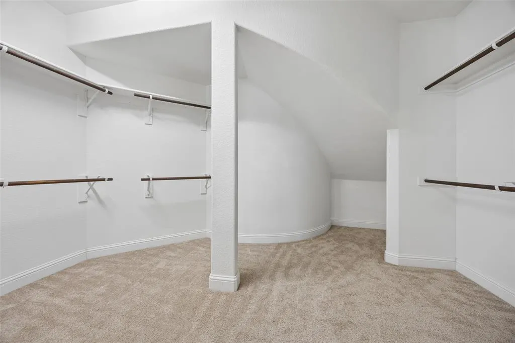 3537 Acropolis Way