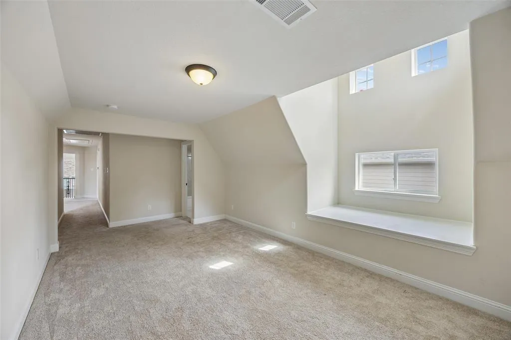 3537 Acropolis Way