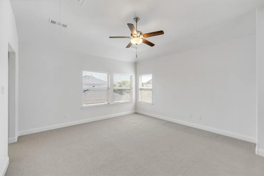 802 Davids Way