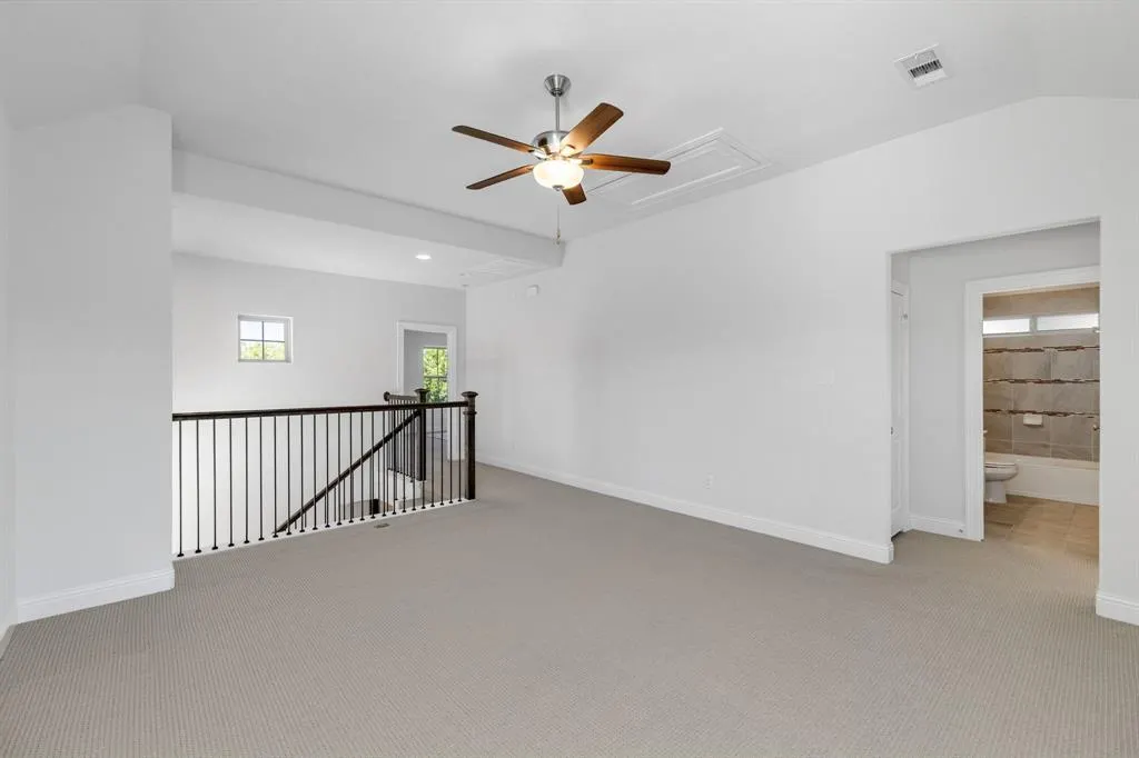 802 Davids Way