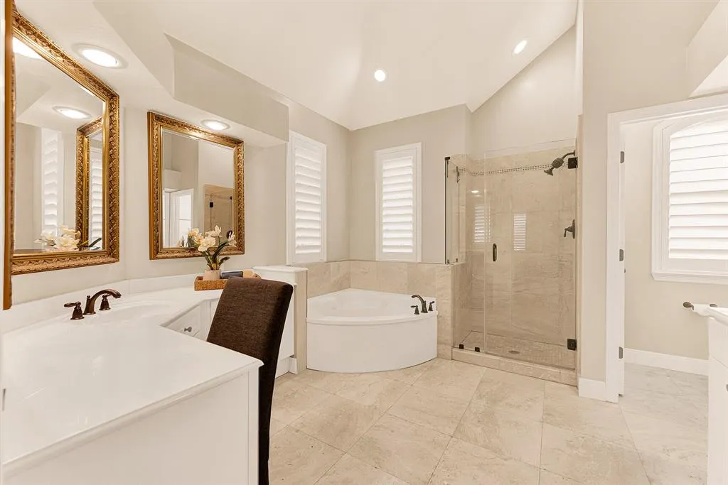 6429 GLENHOLLOW Drive