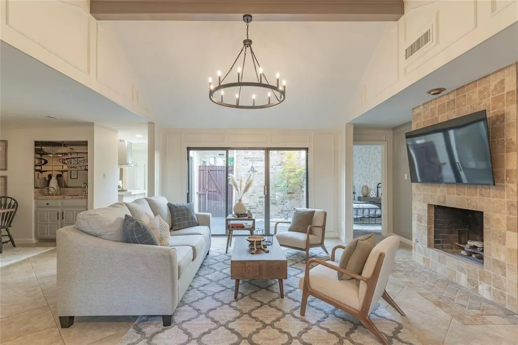 1011 Wimbledon Lane