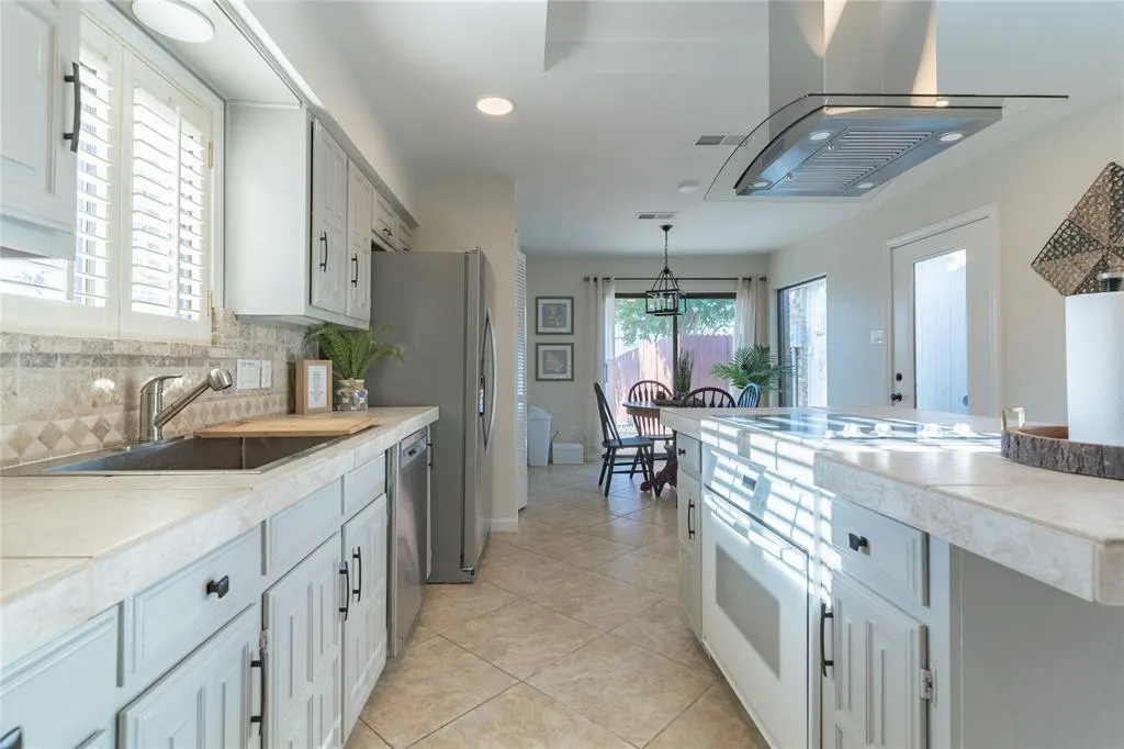 1011 Wimbledon Lane