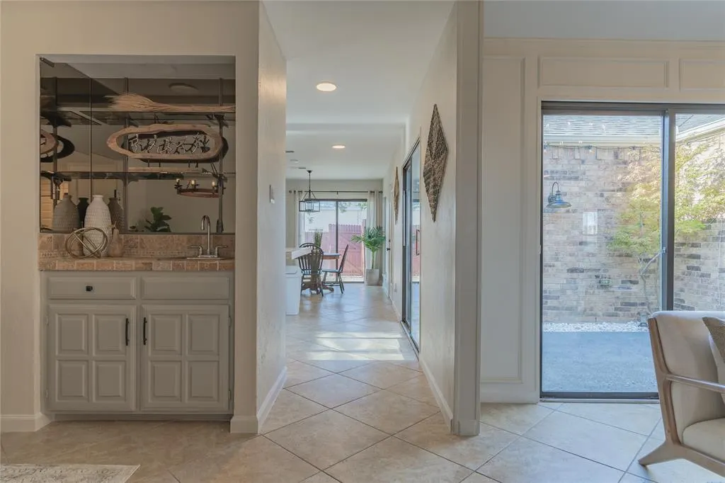 1011 Wimbledon Lane