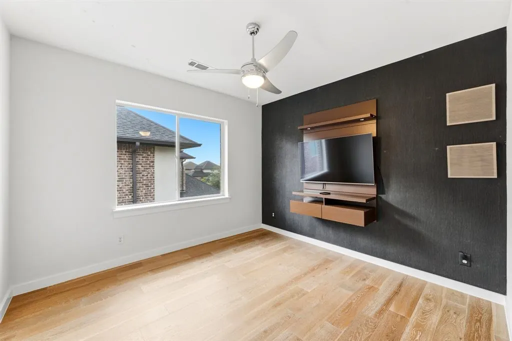 787 Benalla Drive