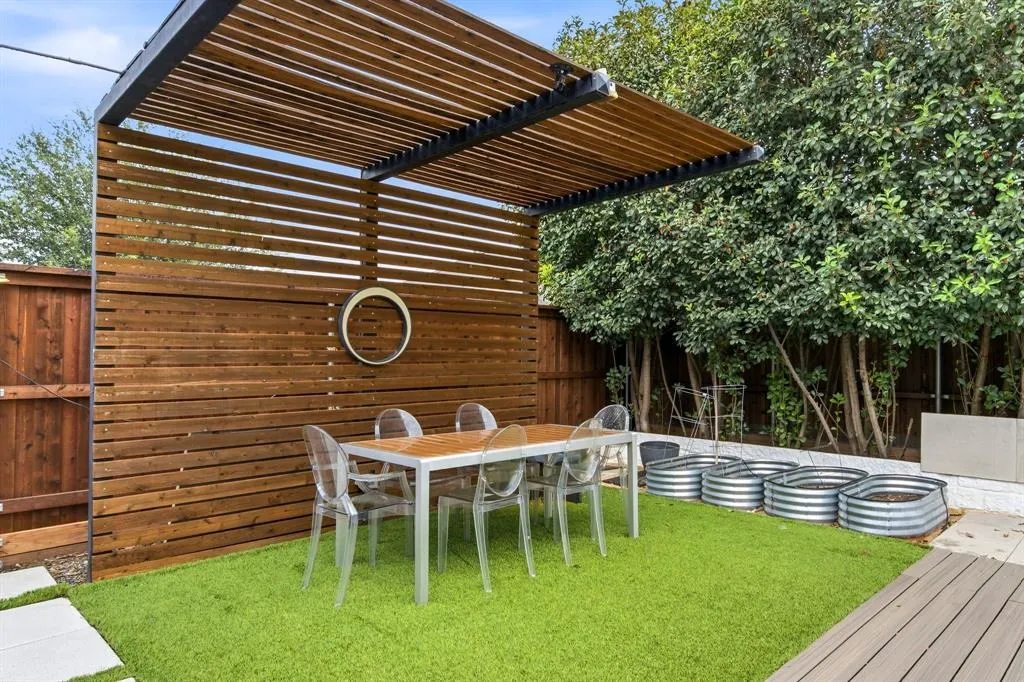 787 Benalla Drive