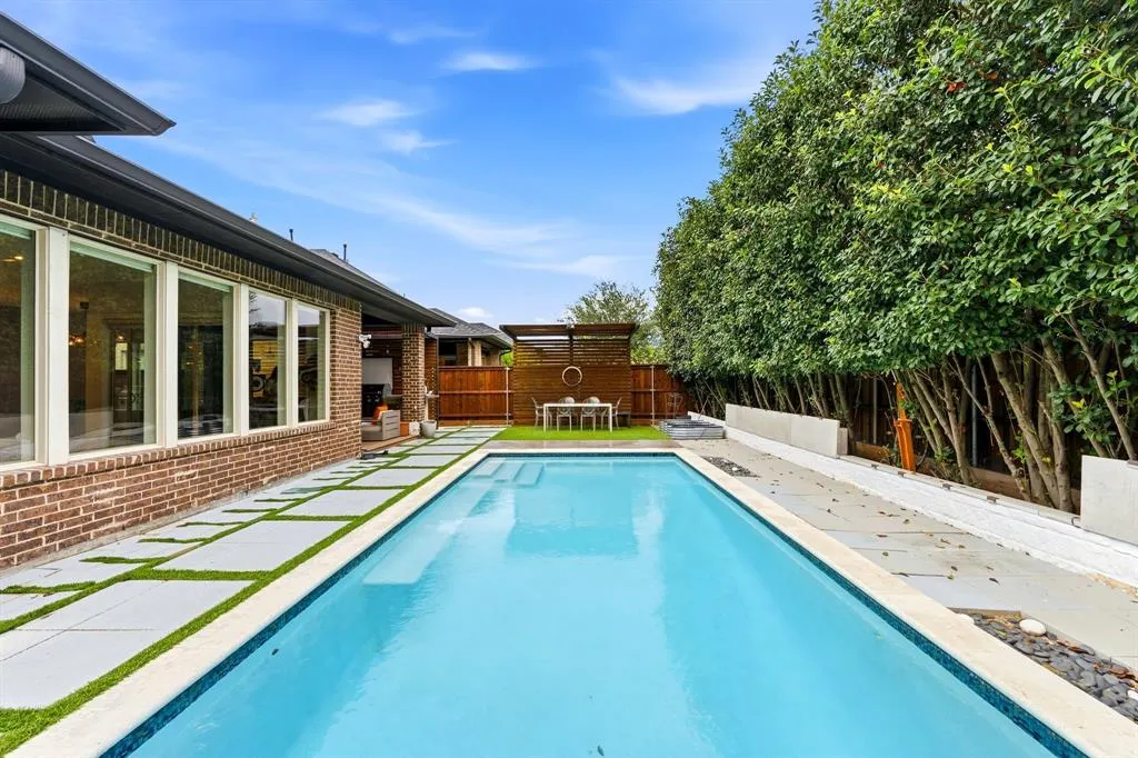 787 Benalla Drive