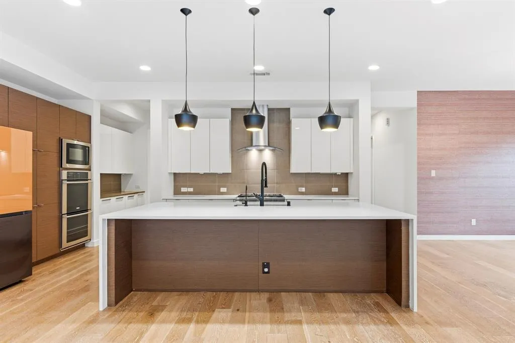 787 Benalla Drive