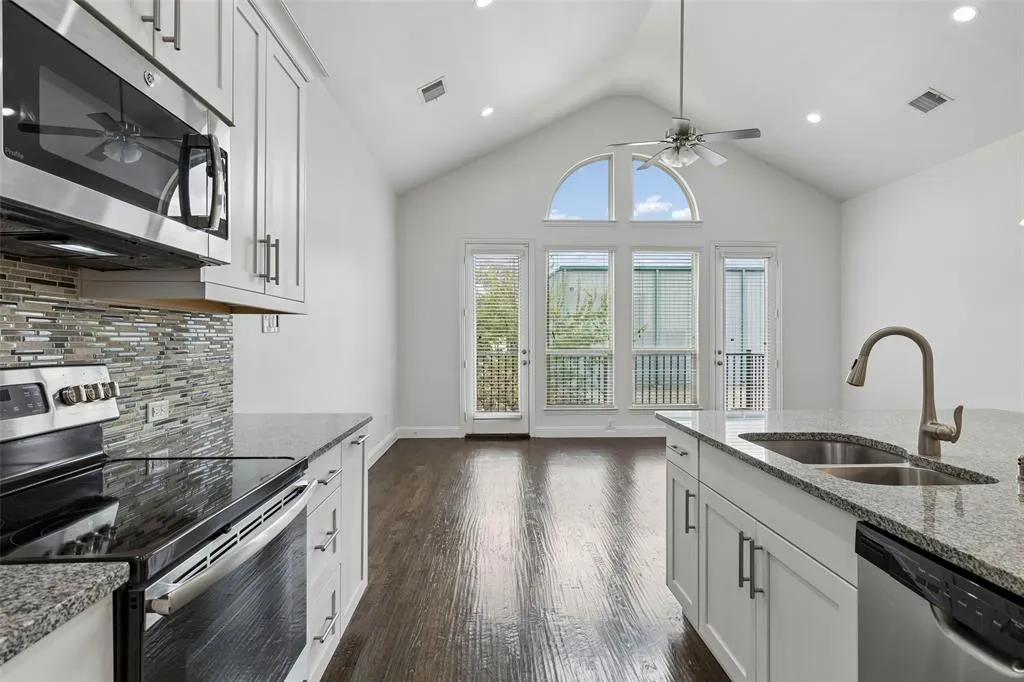 833 Rohan Drive