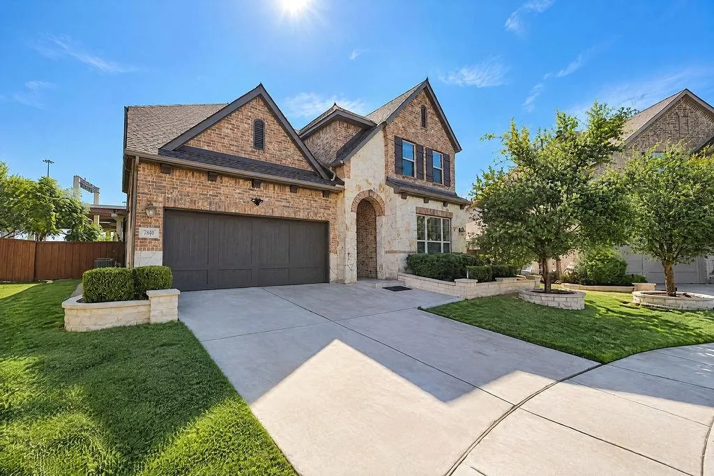 7840 Renderbrook Bend
