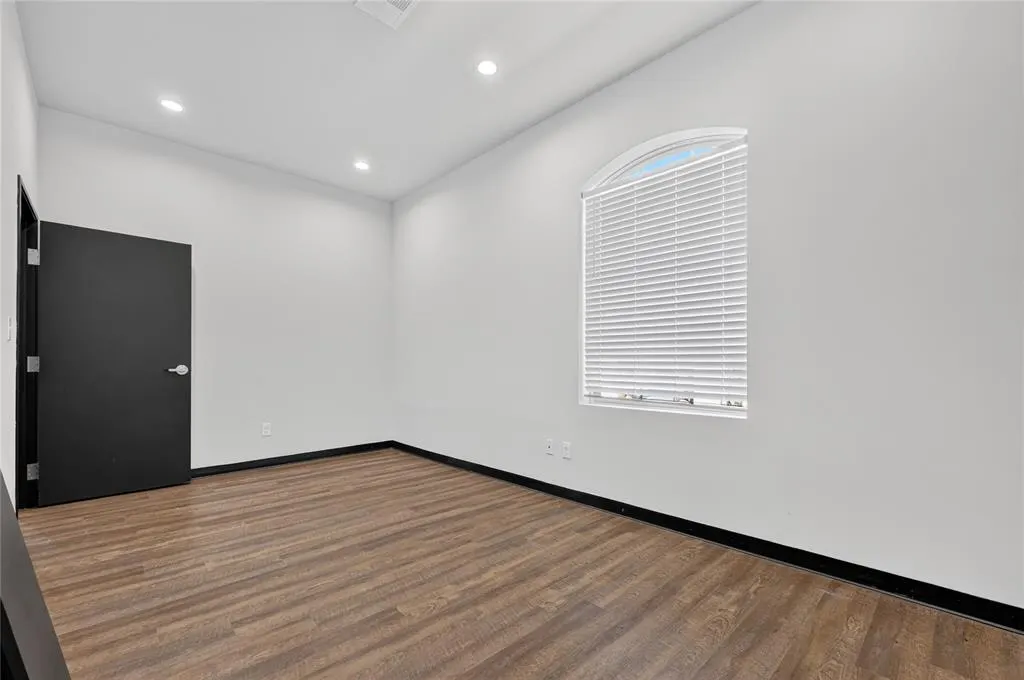 3600 Eldorado Parkway #3
