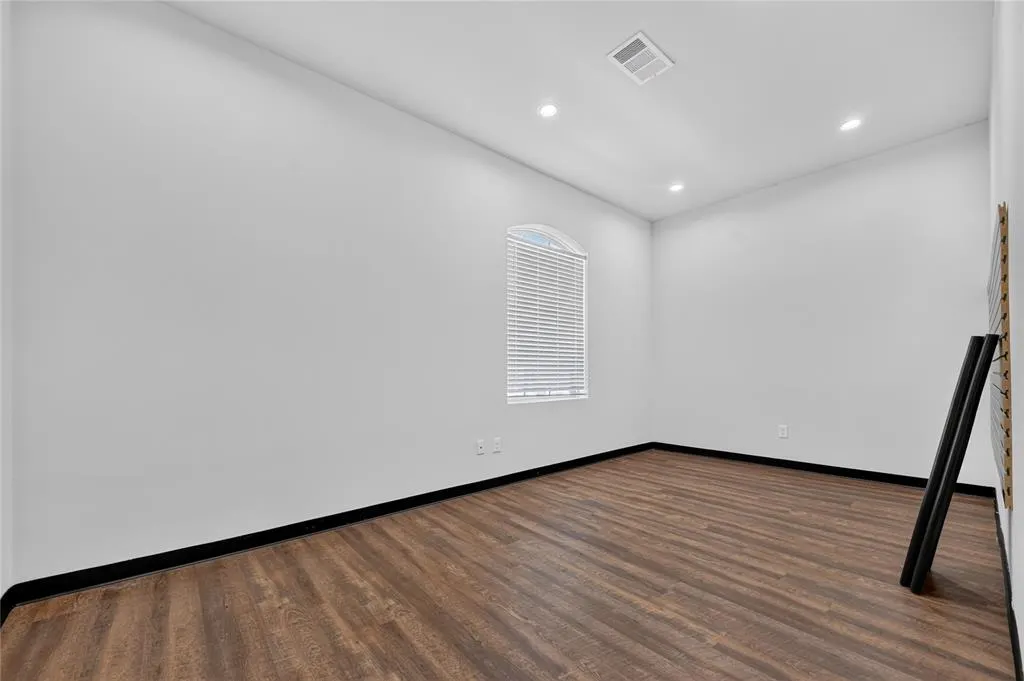 3600 Eldorado Parkway #3