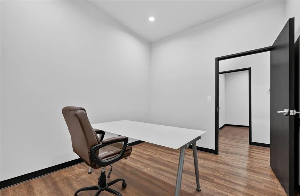 3600 Eldorado Parkway #3