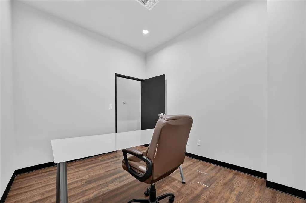 3600 Eldorado Parkway #3