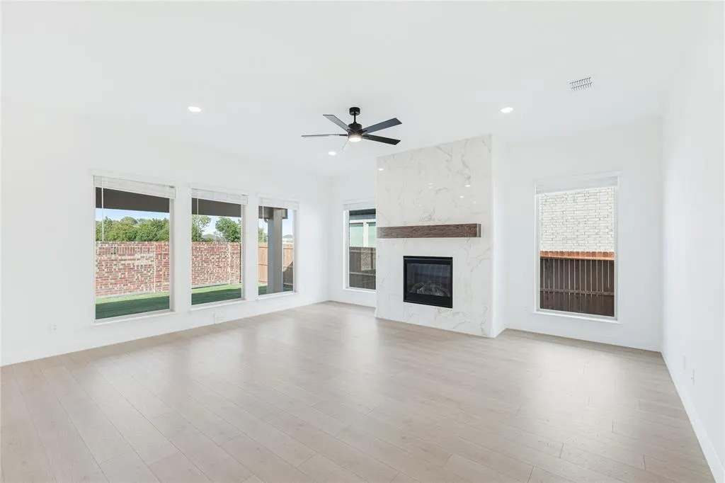 900 Twin Pine Court