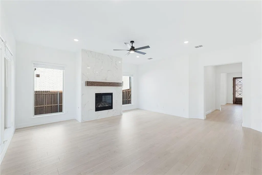 900 Twin Pine Court