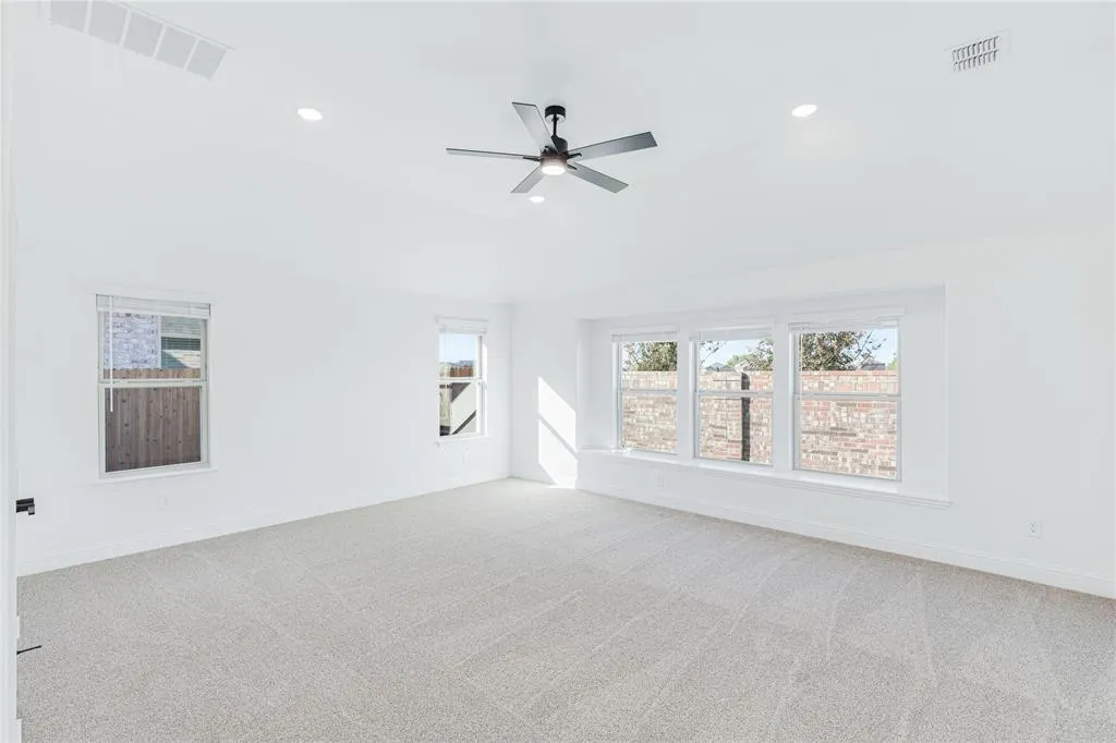 900 Twin Pine Court