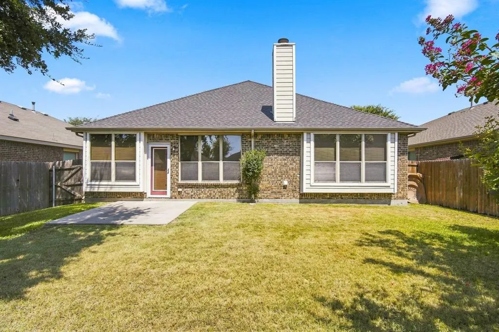 1020 Lake Hollow Drive