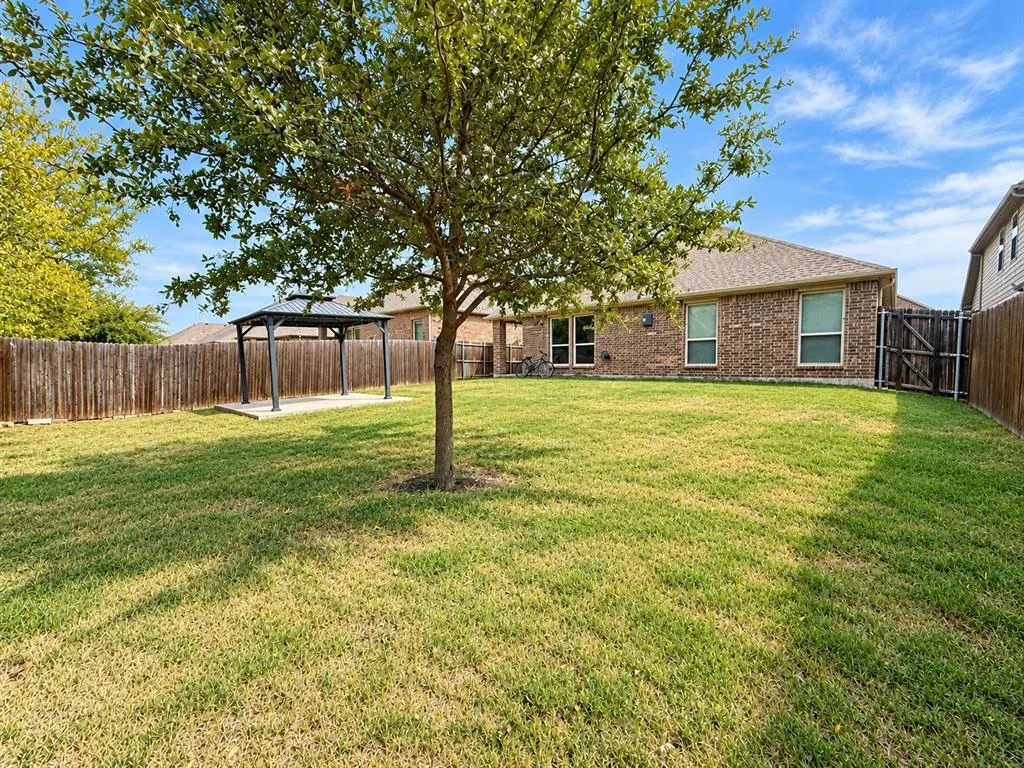 4320 Lakeview Drive