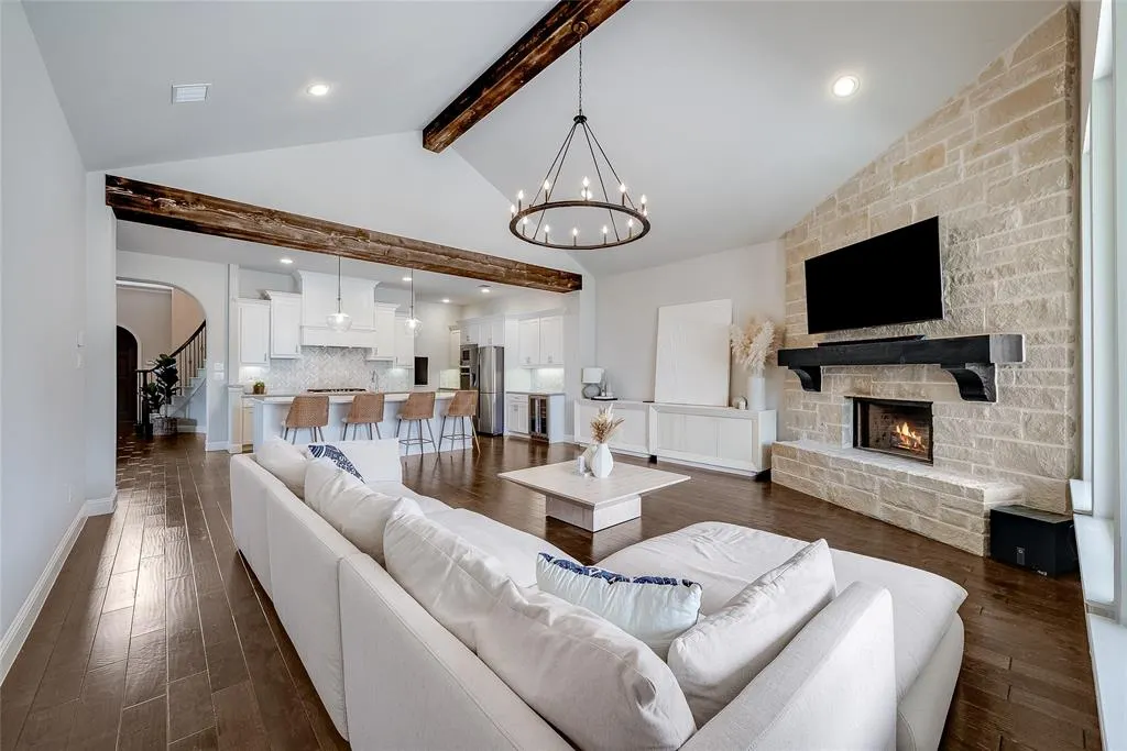 1734 Ellington Drive
