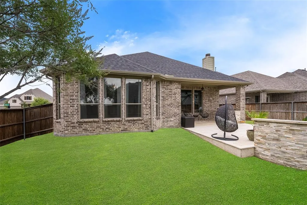 1734 Ellington Drive