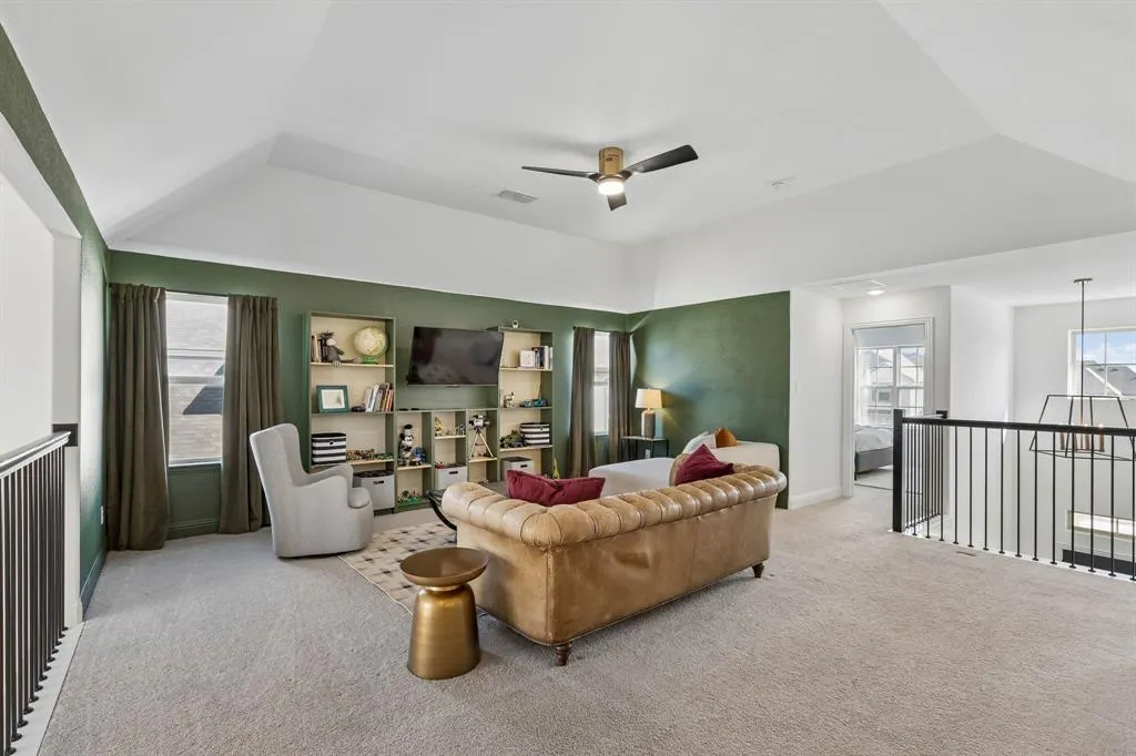 2622 Eucalyptus Road