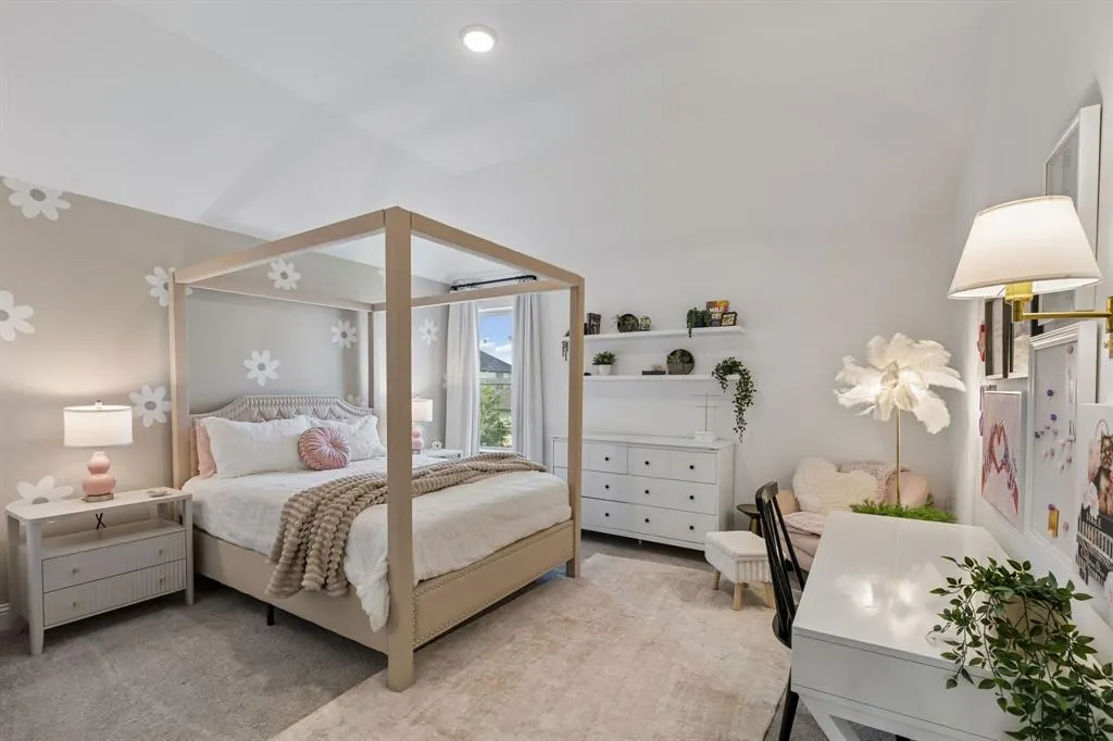 2622 Eucalyptus Road