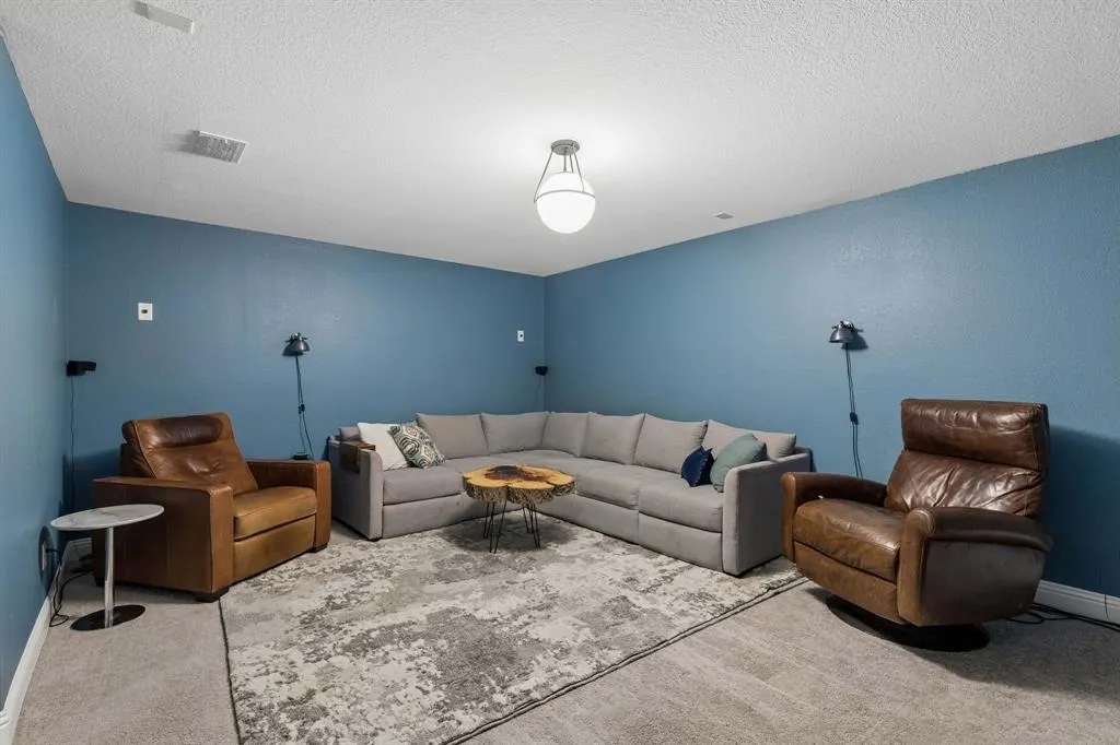 2622 Eucalyptus Road