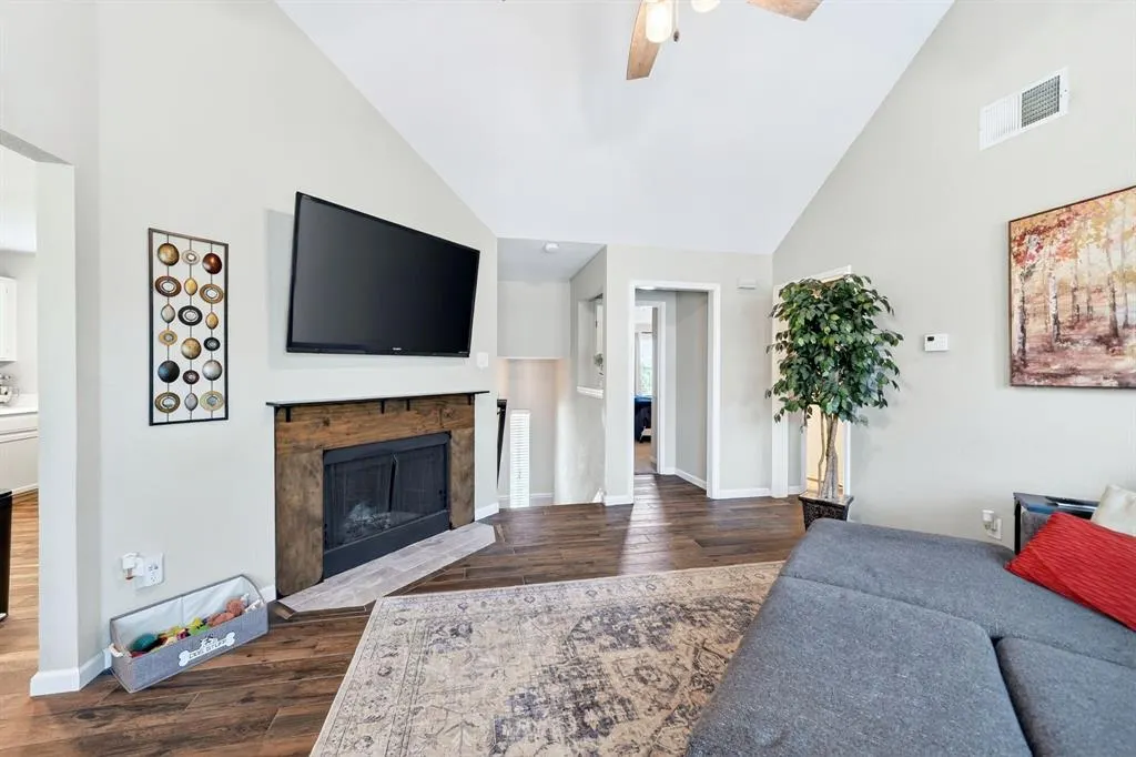 771 Eiffel Drive