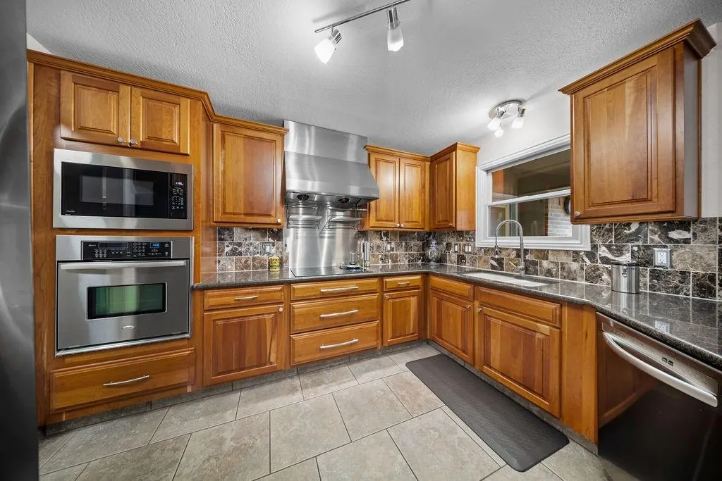 1513 Margate Lane